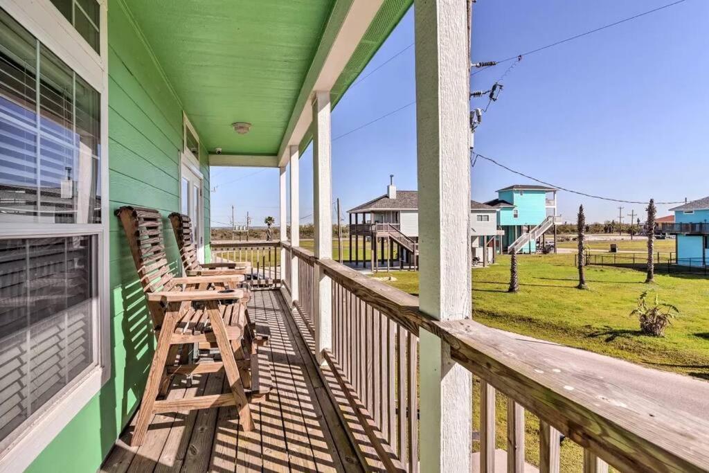 Coastal Heaven - Crystal Beach Relaxing Beach Home Bolivar Peninsula Екстер'єр фото