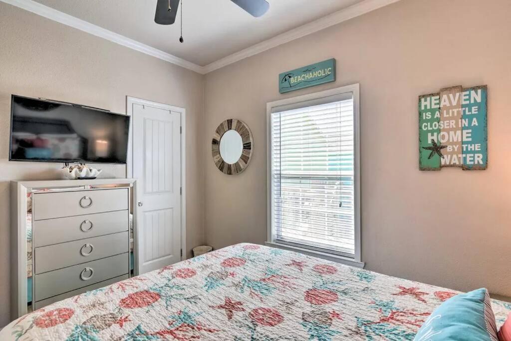 Coastal Heaven - Crystal Beach Relaxing Beach Home Bolivar Peninsula Екстер'єр фото
